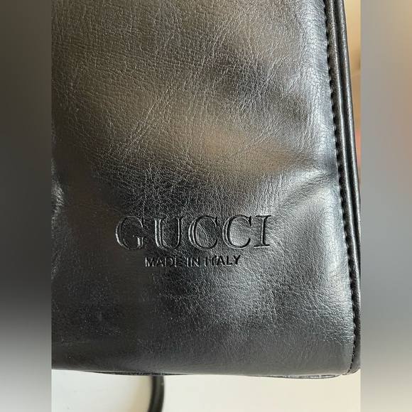 Elegant Black Leather Shoulder Bag - Picture 2 of 7